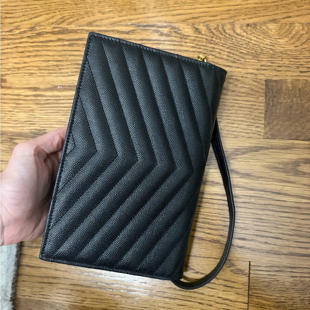 Yves Saint Laurent Black Quilted Leather Shoulder Bag - Picture 4 of 8